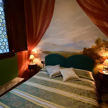L'antica Bifore Bed & Breakfast Lucca