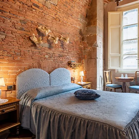 Bed & Breakfast L'antica Bifore 4*