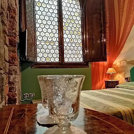 Bed & Breakfast L'antica Bifore Lucca
