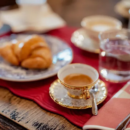 L'antica Bifore Couette-café Lucques